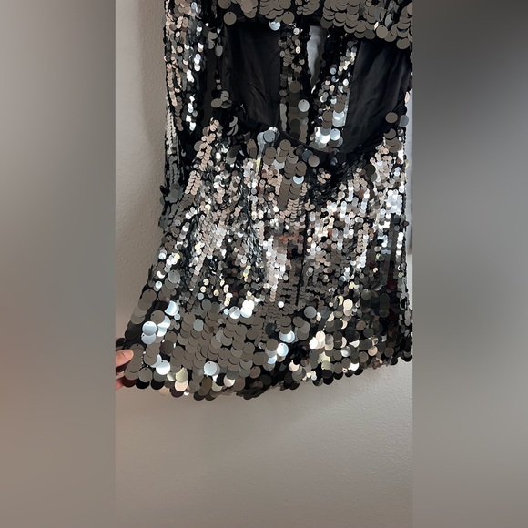 NEW WITH TAGS NASTY GAL SEQUINS OPEN BACK BLAZER DRESS SIZE 0 sold out - Picture 12 of 16